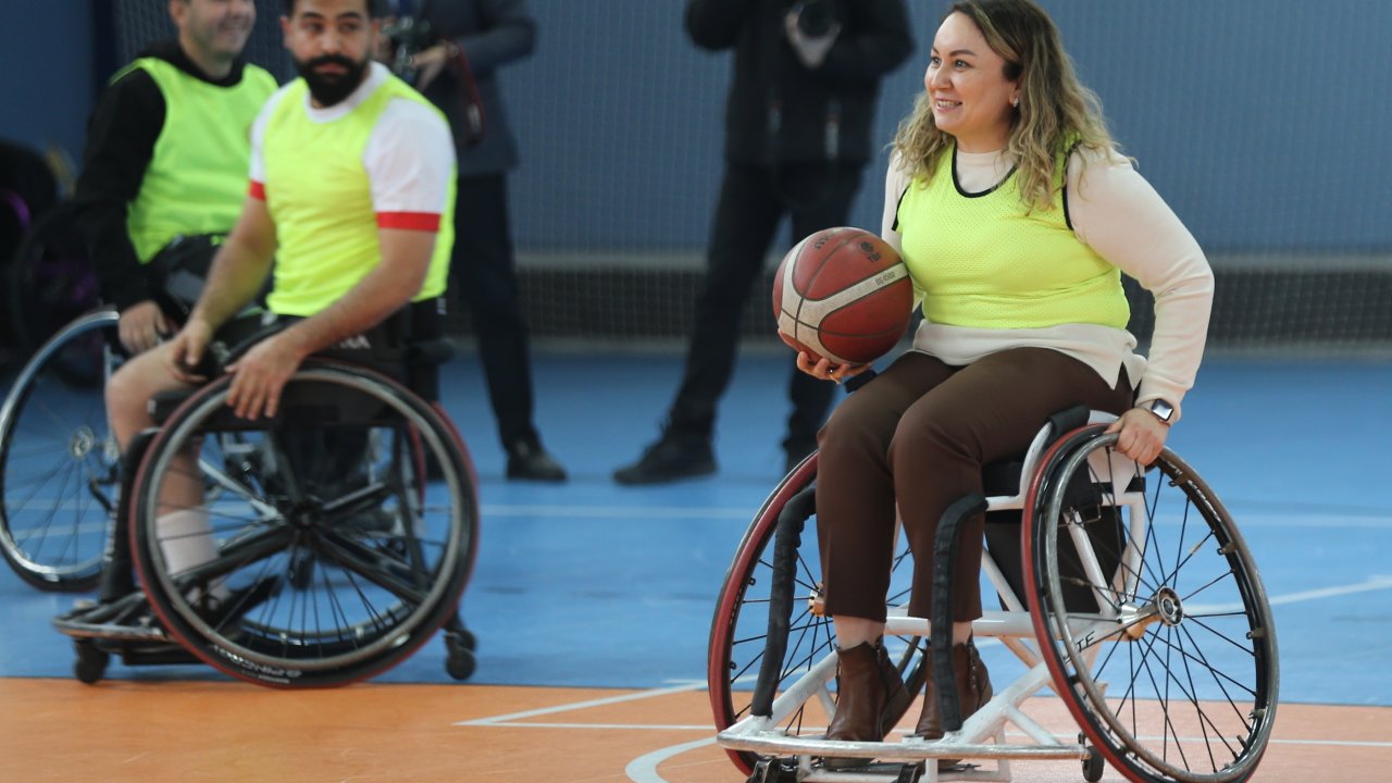 Konya'da 3 Aralık Dünya Engelliler Günü için özel basket maçı