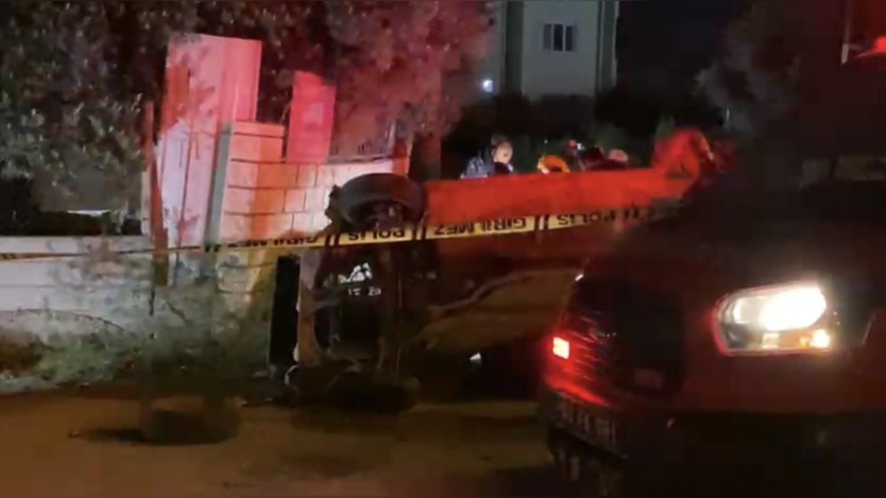 3 aracın karıştığı zincirleme kazada 2 kişi öldü, 7 yaralı