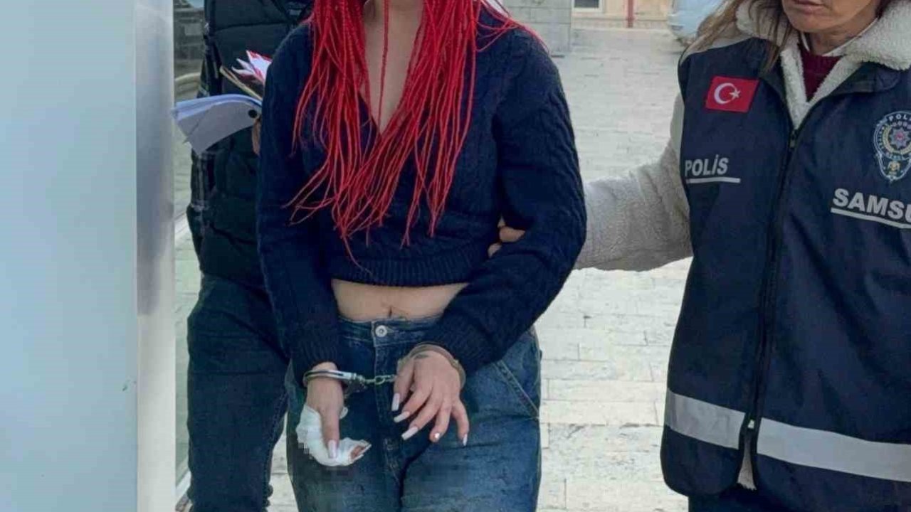 Tartıştığı şahsı 17 yerinden bıçaklayan kadın gazeteciye saldırdı