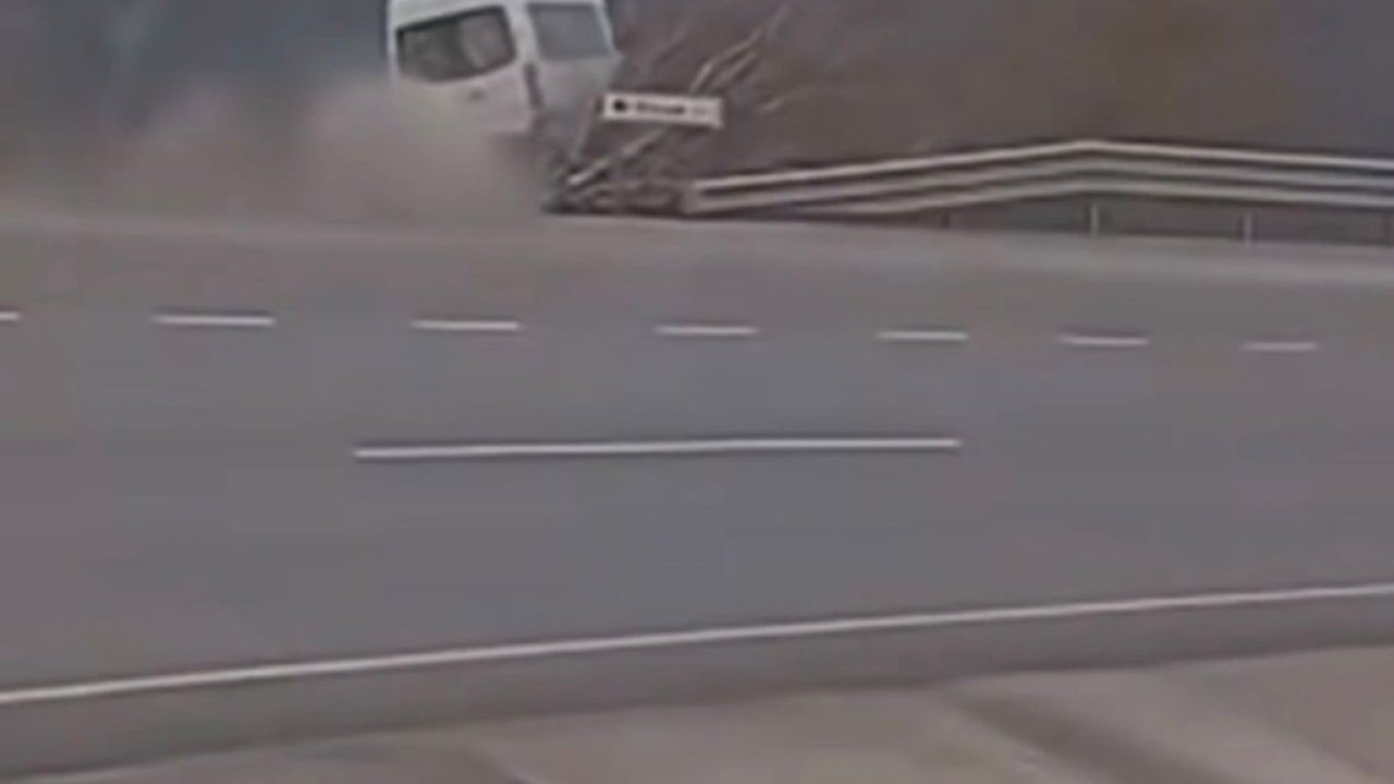 Tarım işçilerini taşıyan minibüs şarampole uçmuştu! Görüntüler çıktı