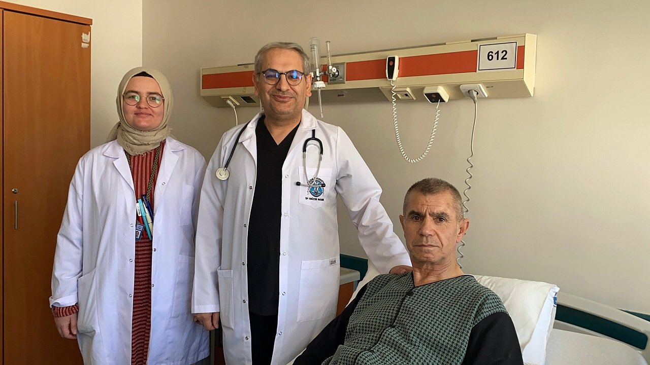 Konya’da felç geçiren hasta stentle hayata döndü!