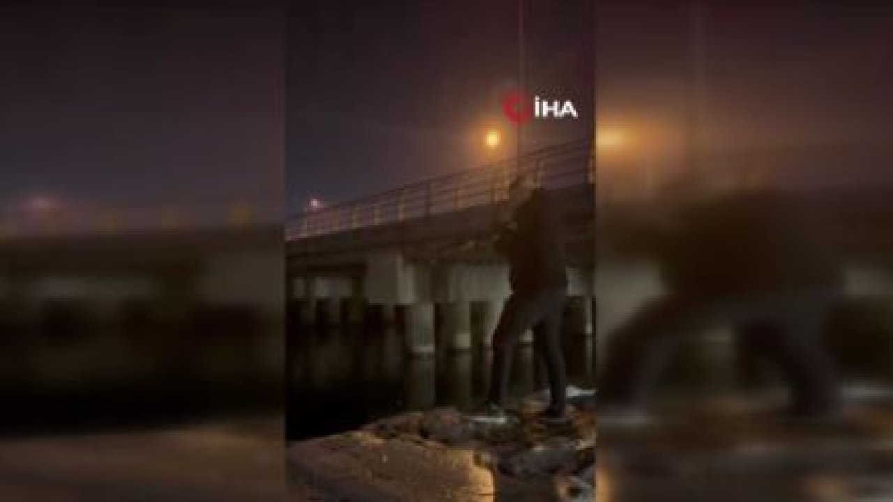 Denize  art arda pompalı tüfekle ateş etti!