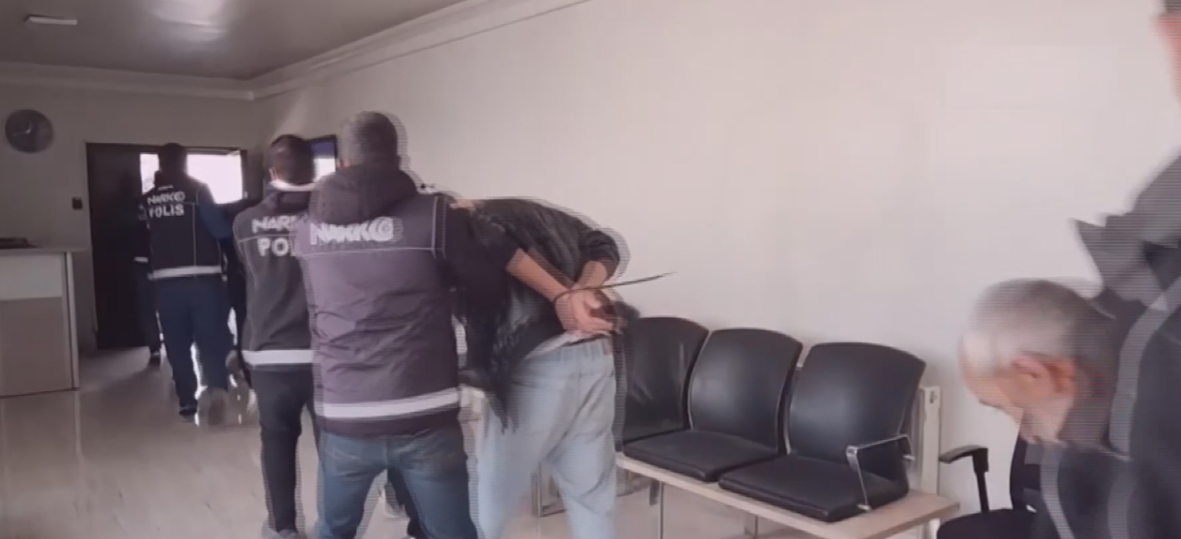 "Showbahis" yasadışı bahis platformuna operasyon: 20 gözaltı