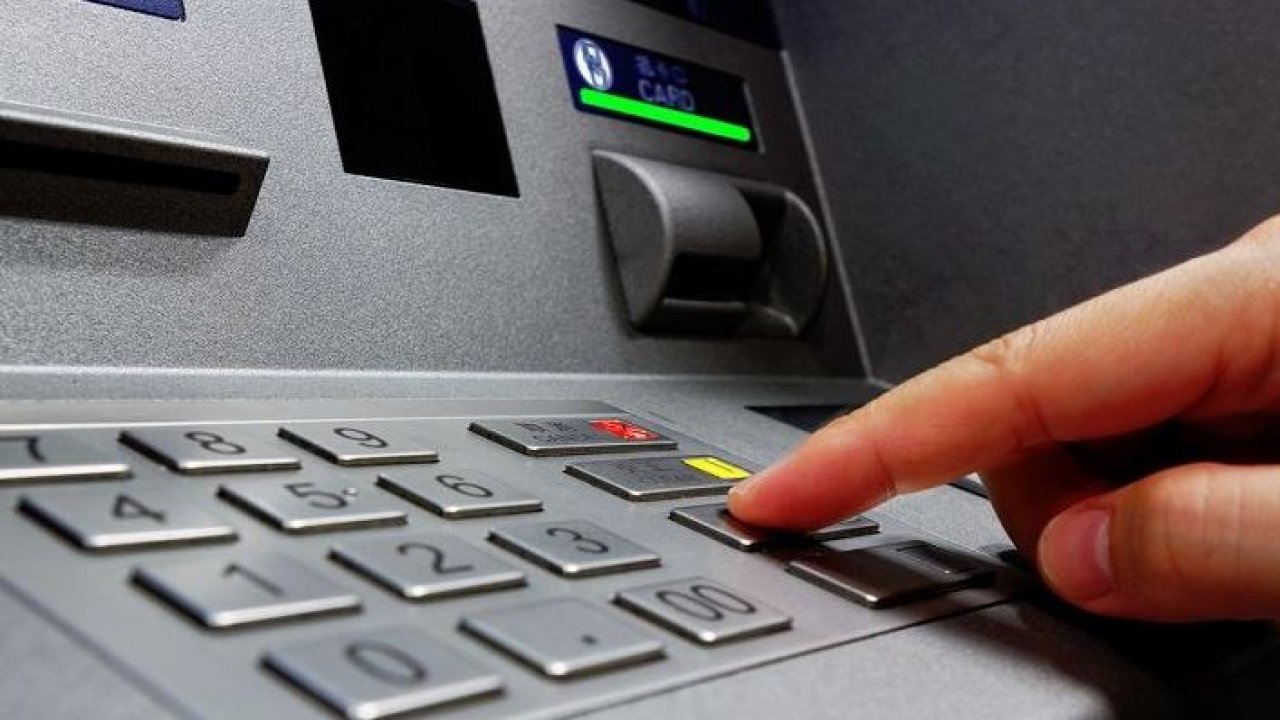 70 yıllık dev banka 51 şubesini kapatıyor