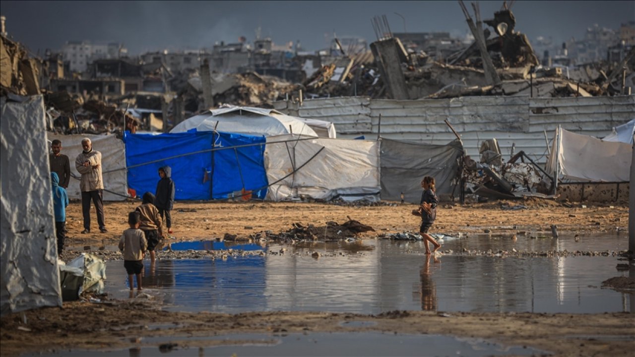 Gazze'de insanlar yaşam savaşı veriyor