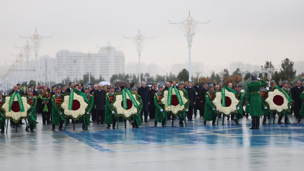 Cumhurbaşkanı Recep Tayyip Erdoğan Türkmenistan'da!