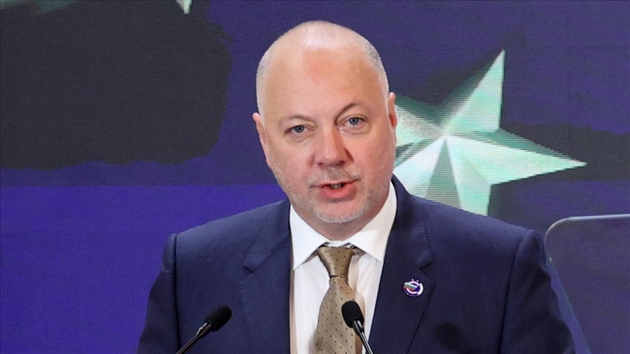 Erken seçime doğru... Başbakan istifa etti!