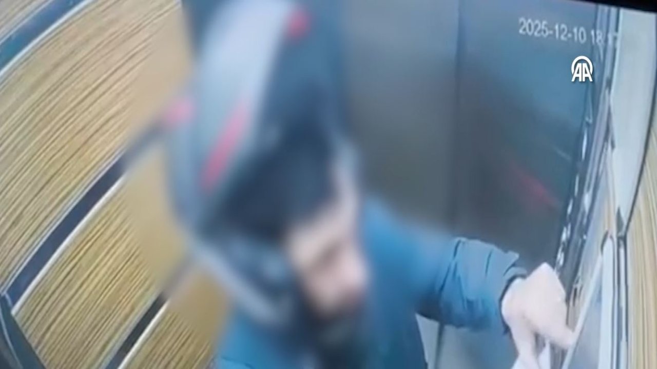 Atatürk'ün portresine tüküren kurye enselendi!