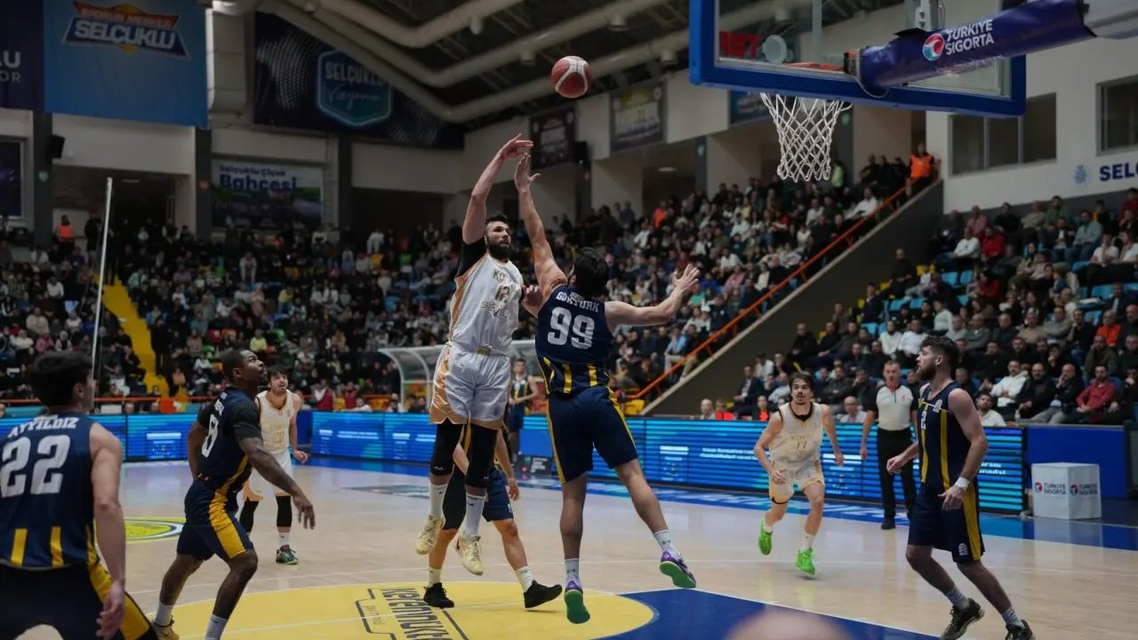 Konya Büyükşehir Belediyespor Ankaragücü'ne göz açtırmadı (86-70)