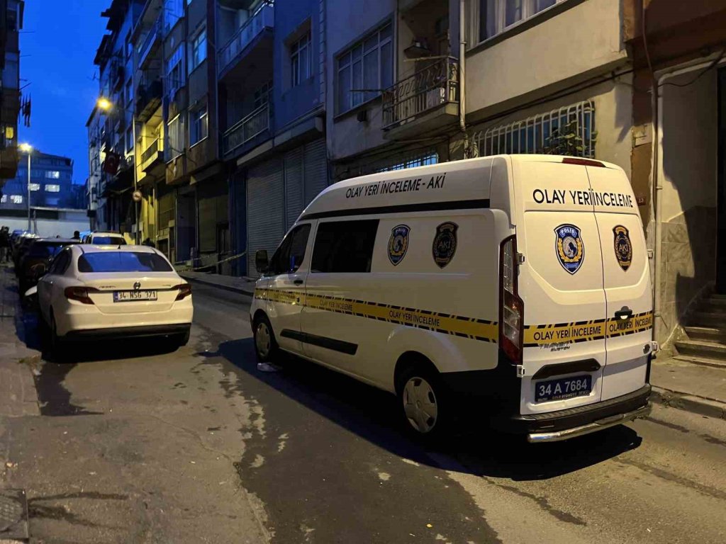 Cam silerken 3. kattan düşen kadın ağır yaralandı