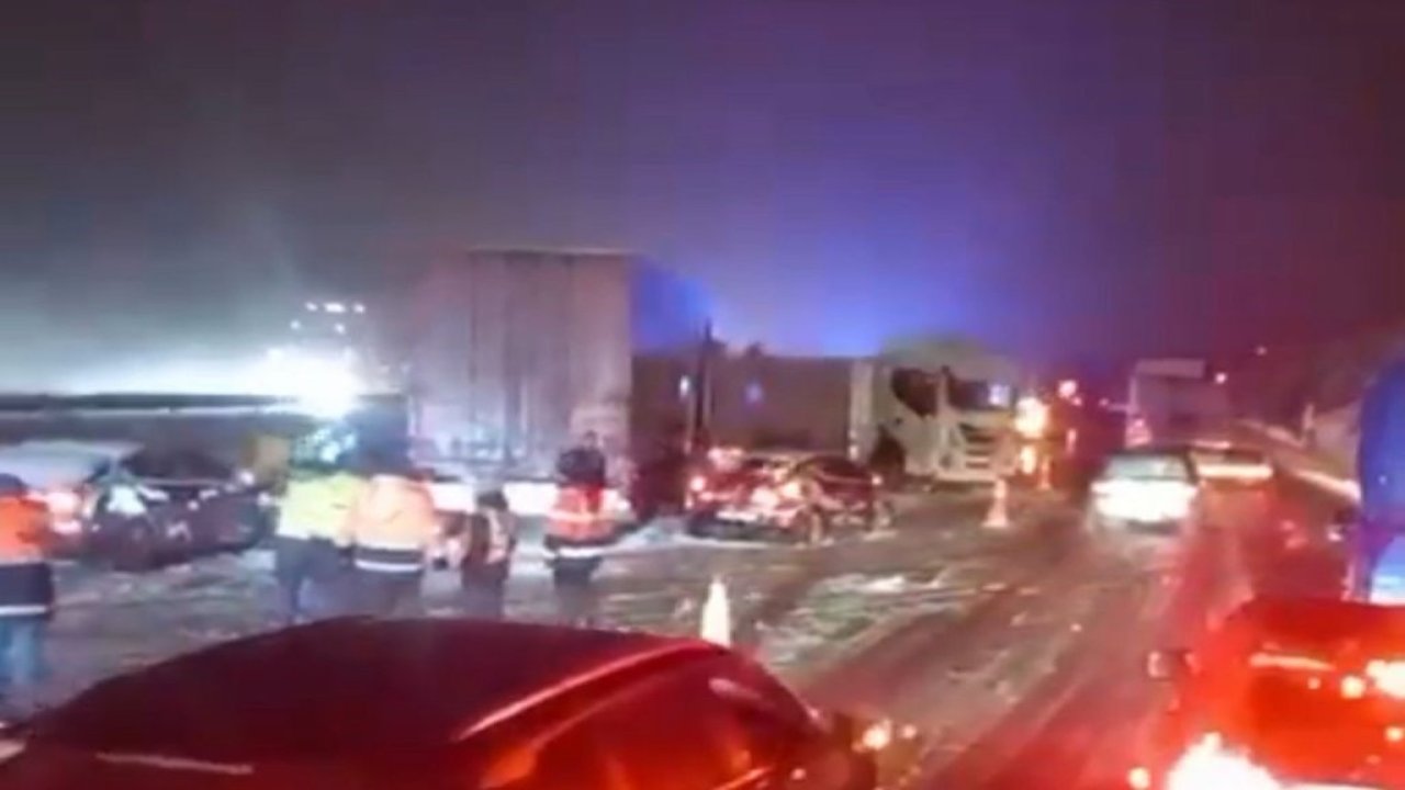 6 araç birbirine girdi! Ortalık savaş alanına döndü