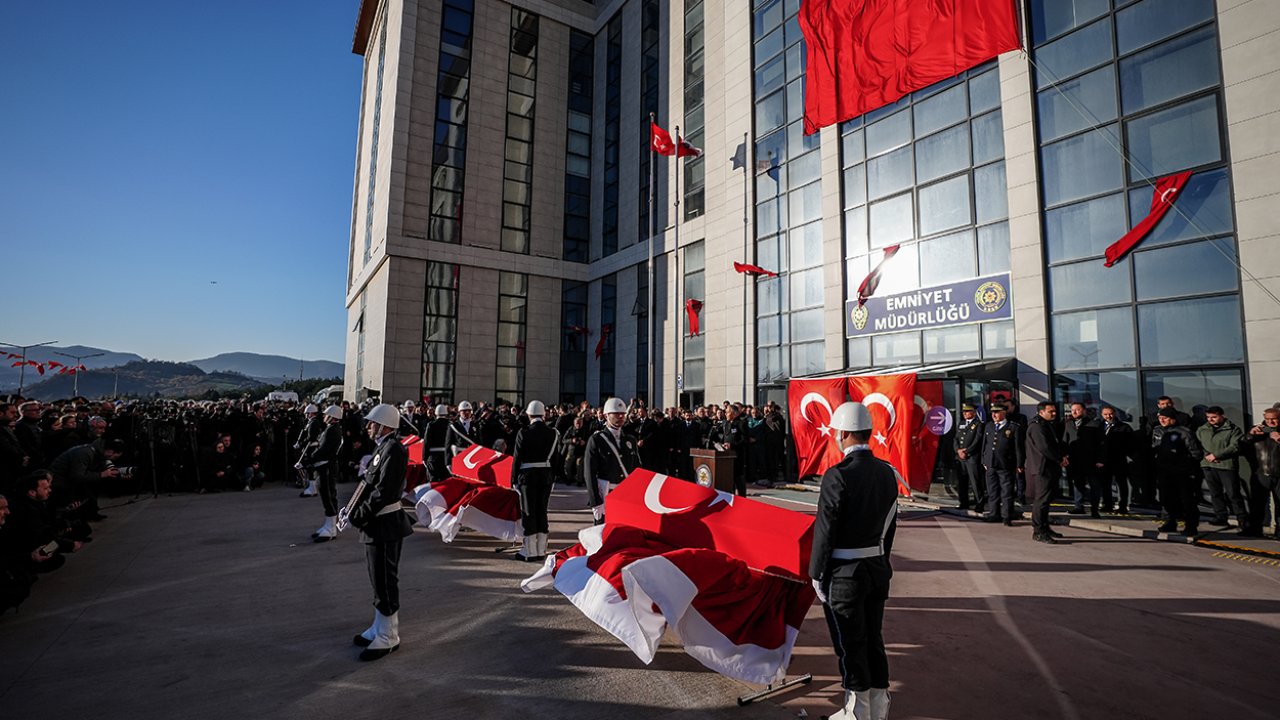 Şehitlerimizi uğurladık