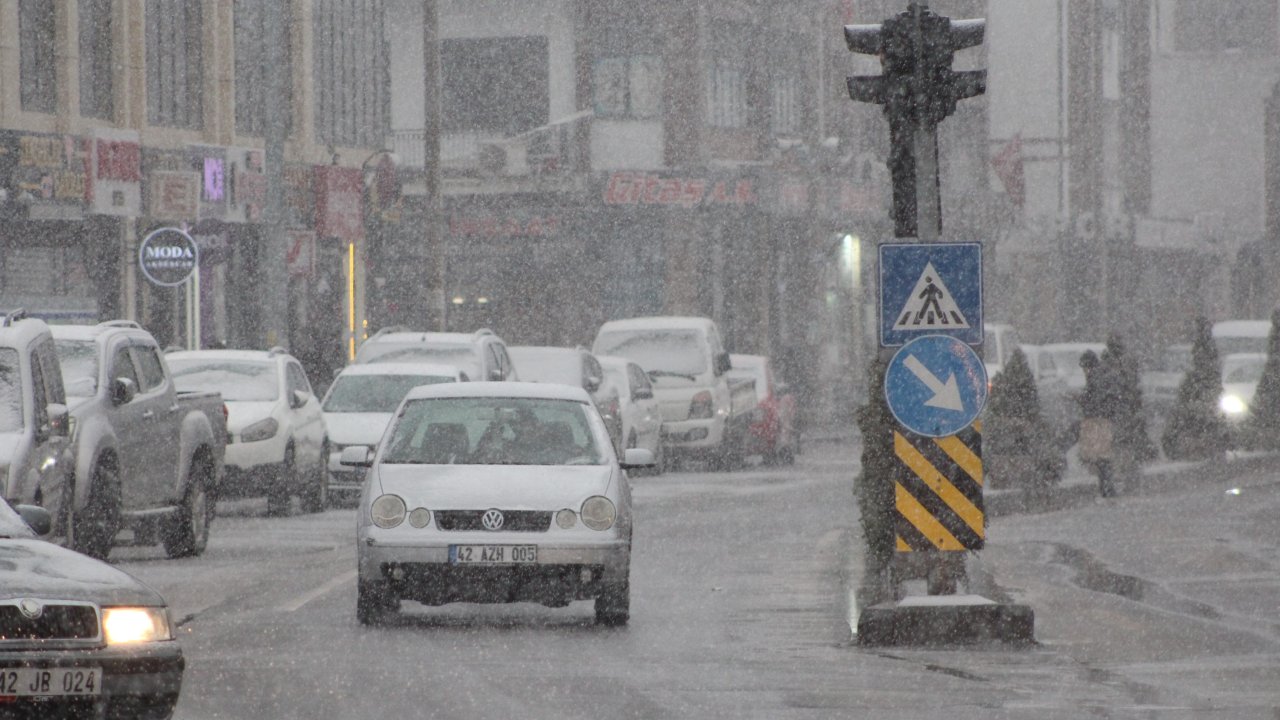 Karapınar adeta beyaz pınar oldu