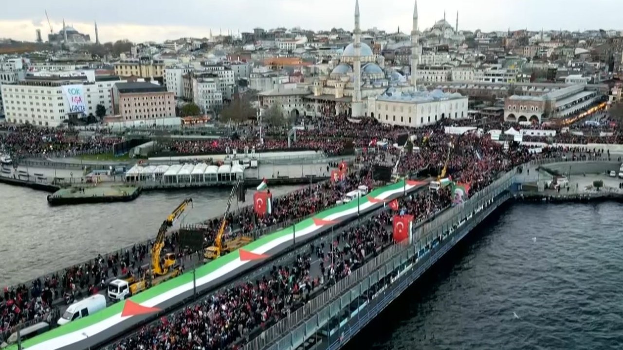 Binlerce kişi İstanbul’da Gazze için yürüyor!