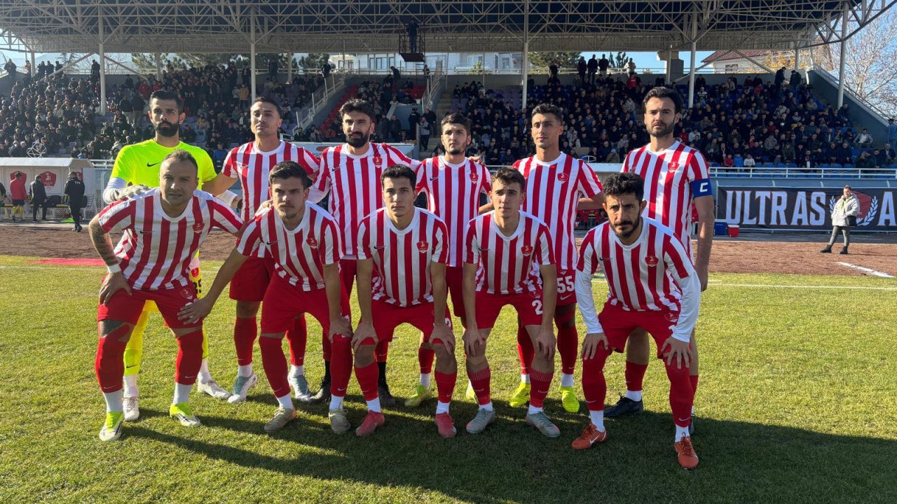 1922 Akşehirspor’da yaprak dökümü