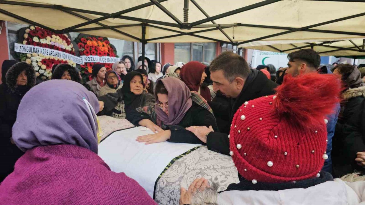 Kahreden tesadüf: 6 yıl önce annesi patates püresinden, kızı ise elma yerken öldü