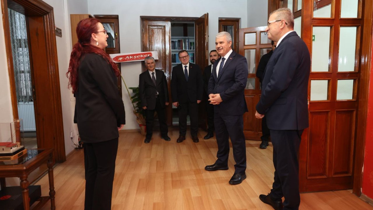 Vali Akın'dan İletişim Başkanlığı Konya Bölge Müdürlüğü'ne ziyaret