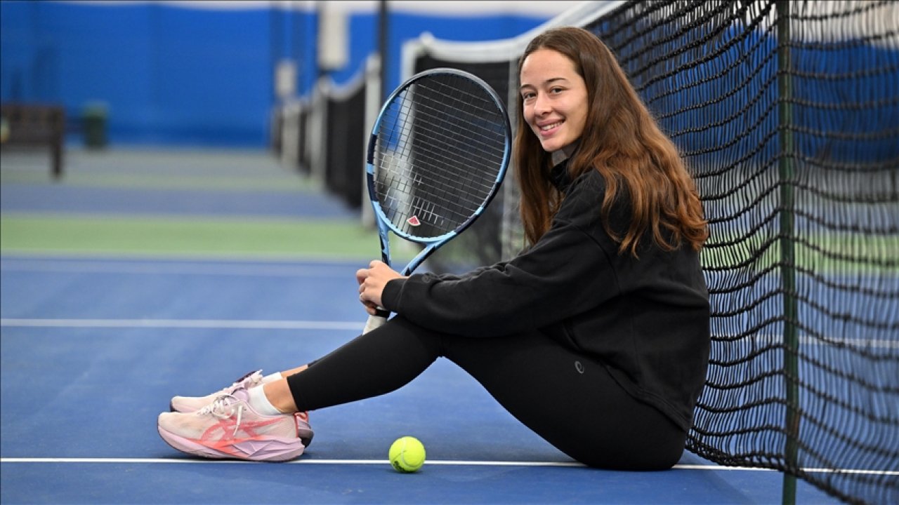 Milli Tenisçi Zeynep Sönmez yine yükseldi