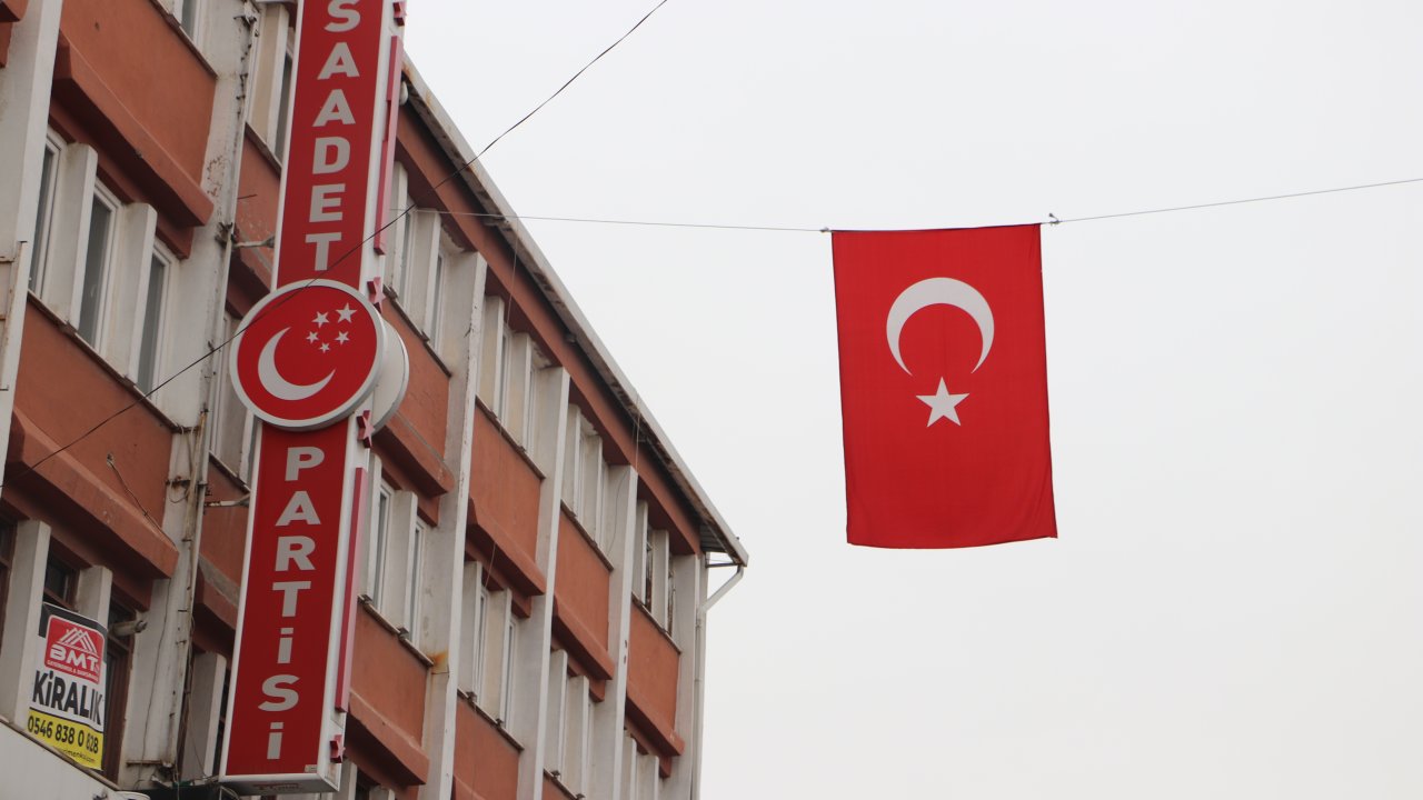 Nusaybin’de Bayrağımıza yapılan saldırıya Mehmet Demirel’den sert tepki!