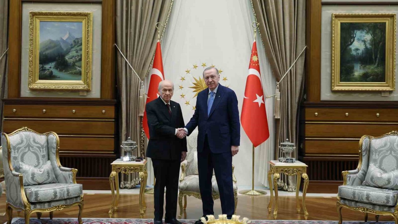 Cumhurbaşkanı Erdoğan, Devlet Bahçeli ile bir araya geldi