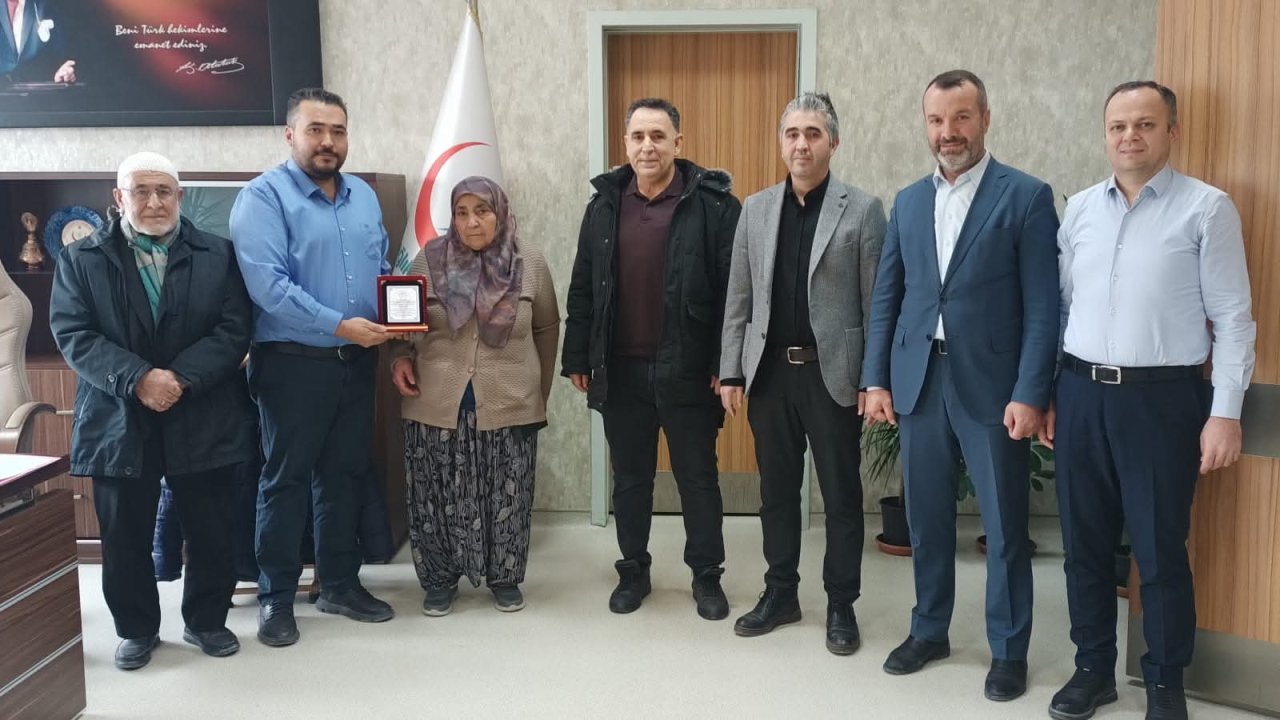 Yorulmaz Ailesi’nden Karapınar Devlet Hastanesi’ne tıbbi cihaz bağışı