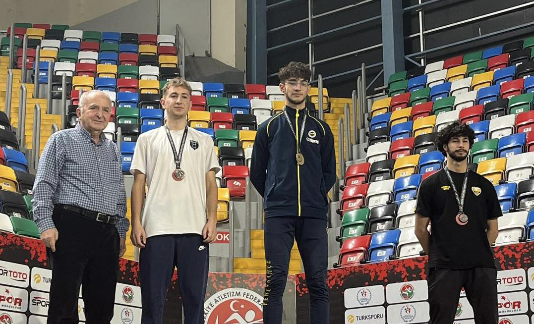 Büyükşehirli atletten Türkiye üçüncülüğü