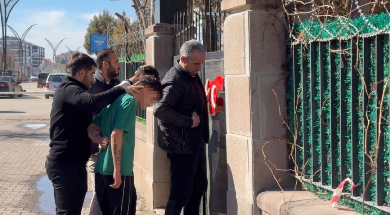 Aksaray'da 15 yaşındaki çocuk pompalı tüfekle vuruldu