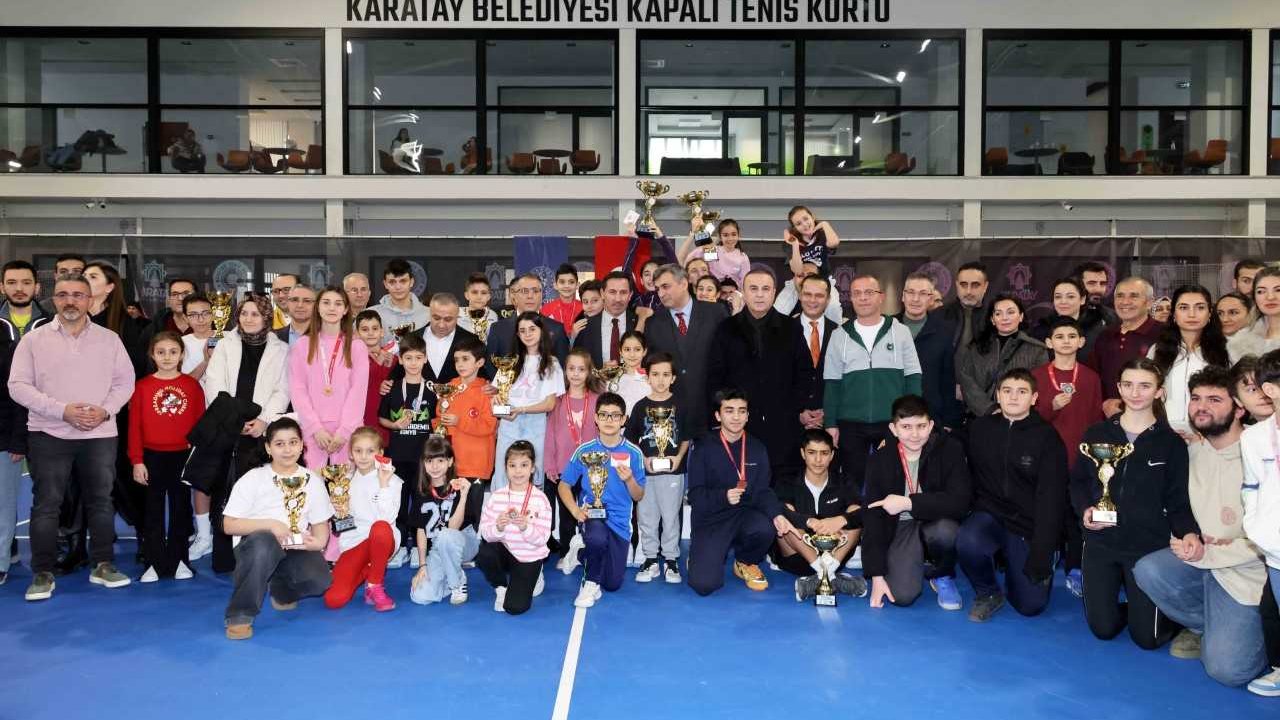 Ödüllü tenis turnuvası sona erdi