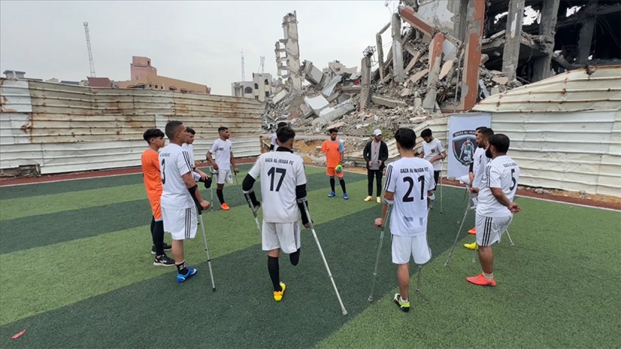Gazze futbol takımı sahayı dert etmiyor