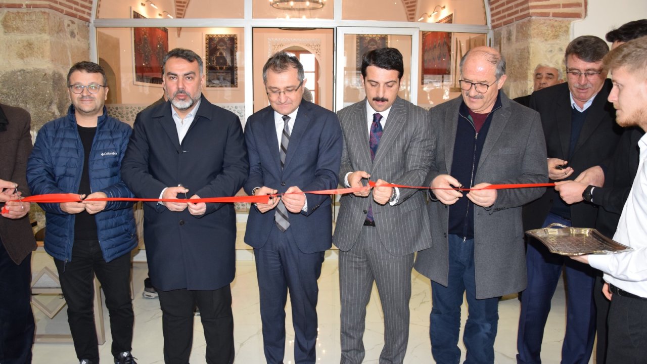 Karapınar'daki kafeye yoğun katılımlı açılış