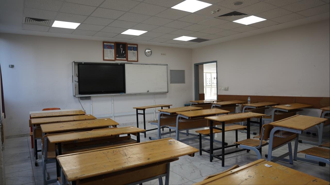 6 Şubat’ta okullar açılmayacak! Deprem bölgesinde eğitime ara