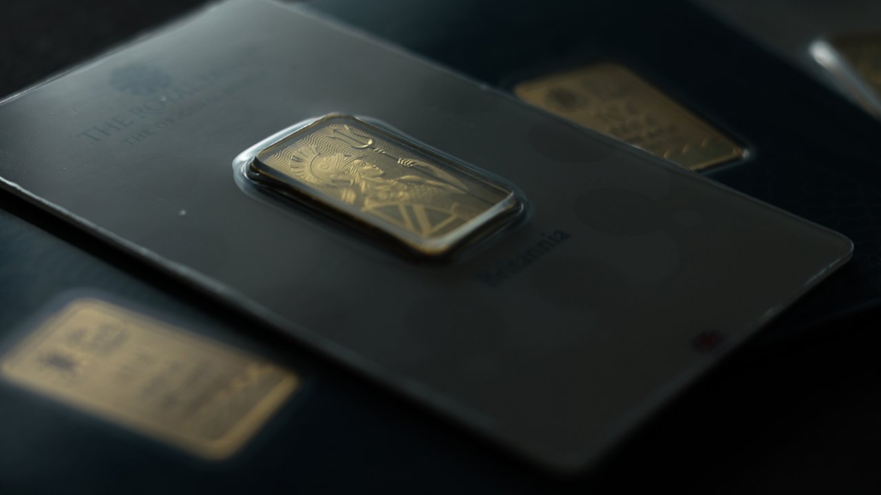 Mezarlık çalışanı ve eşi, ölülerin dişlerinden 8 kilogram altın çaldı