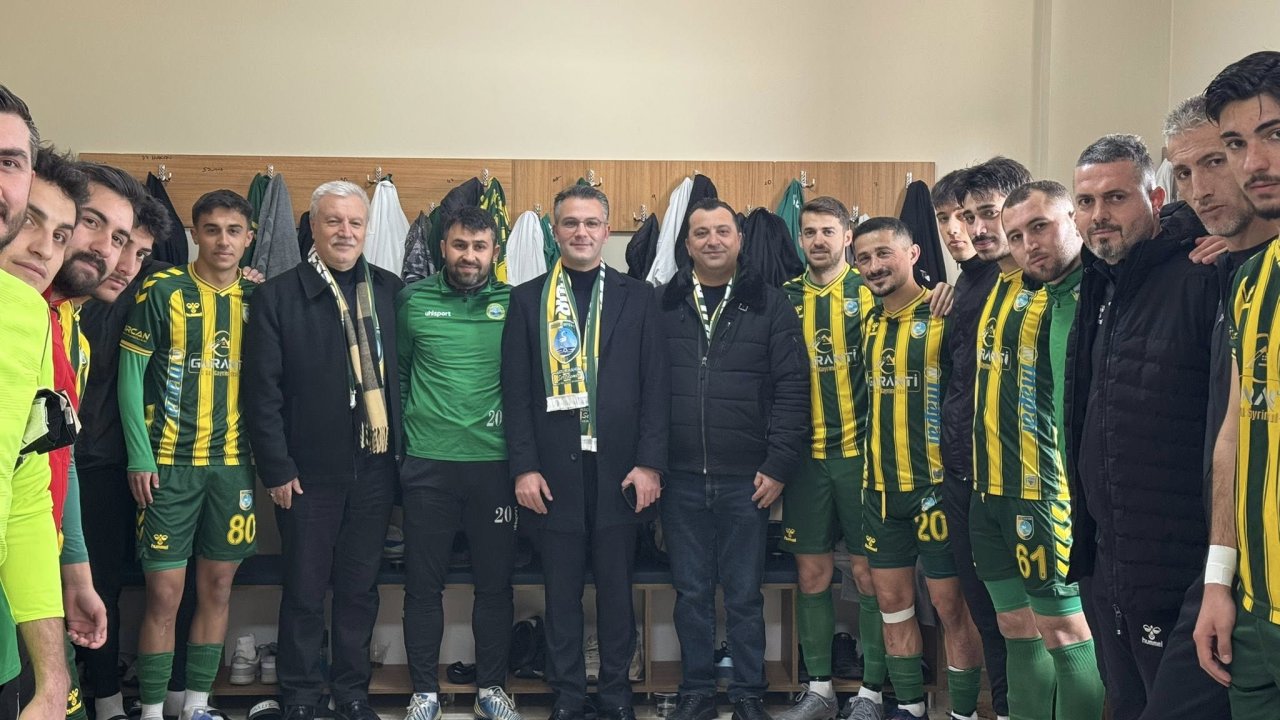 Kulu protokolü takımı yalnız bırakmadı