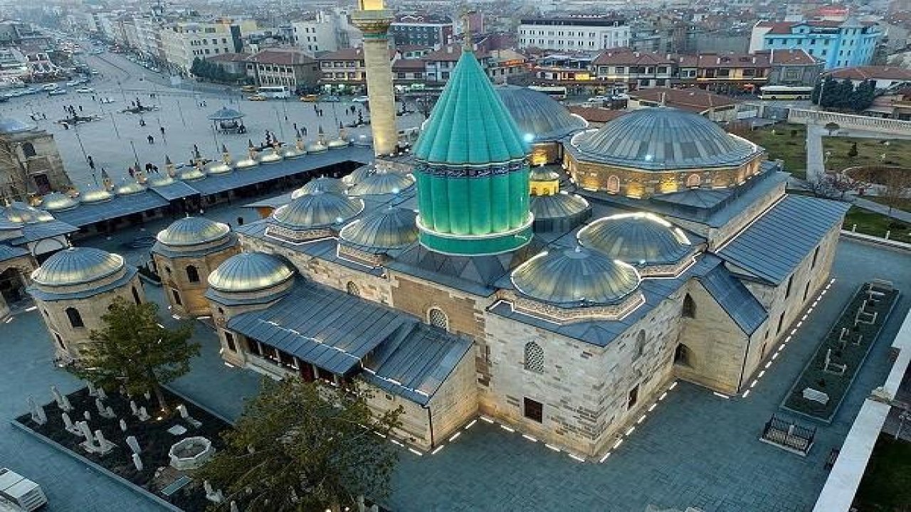 Konya'da Mevlana Müzesi yakınında konaklama seçenekleri nelerdir?