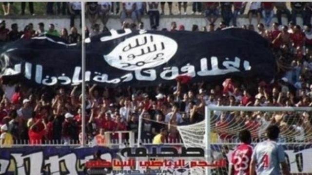 Tribünde IŞİD Bayrağı Açtılar!