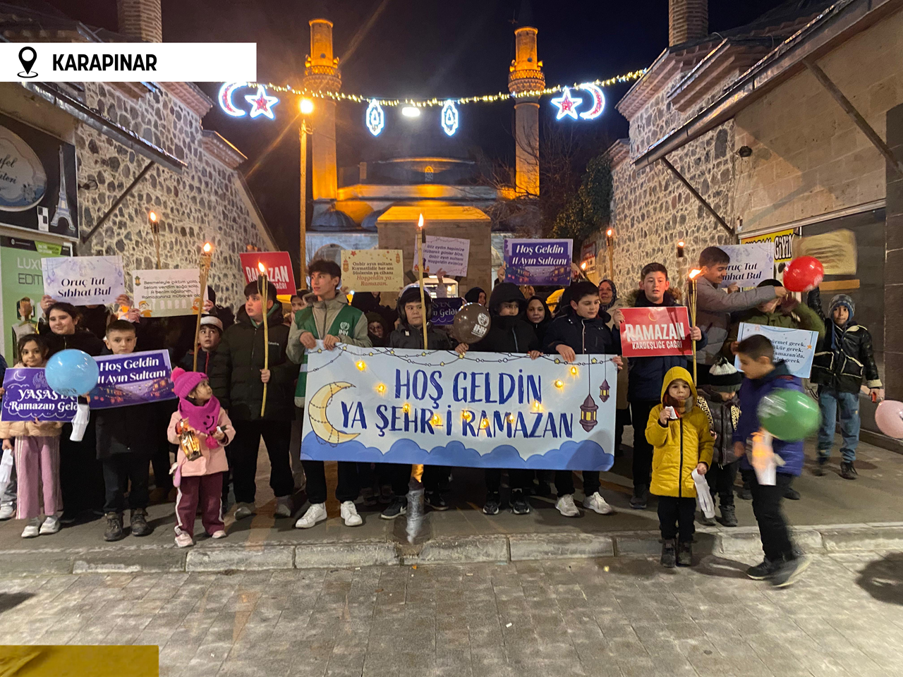 Konya'da Ramazan fenerlerle karşılandı