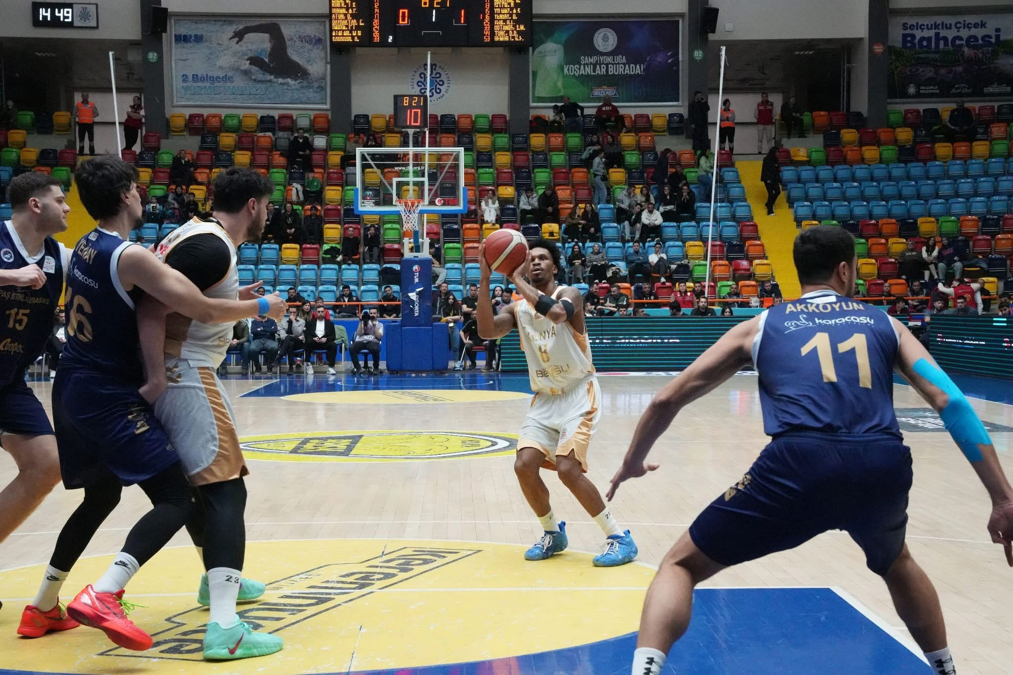 Konya Büyükşehir Kipaş karşısında farka gitti