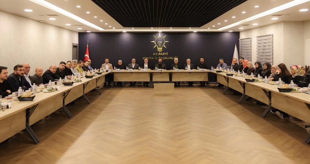 AK Parti Konya’da ilçeleri aynı sofrada buluşturdu!