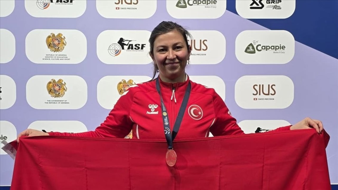 Milli atıcı Elif Duygu Eren, gururlandırdı