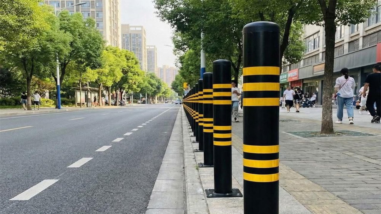 Konya’da kaldırım işgaline sert önlem! O noktalara demir duba geliyor