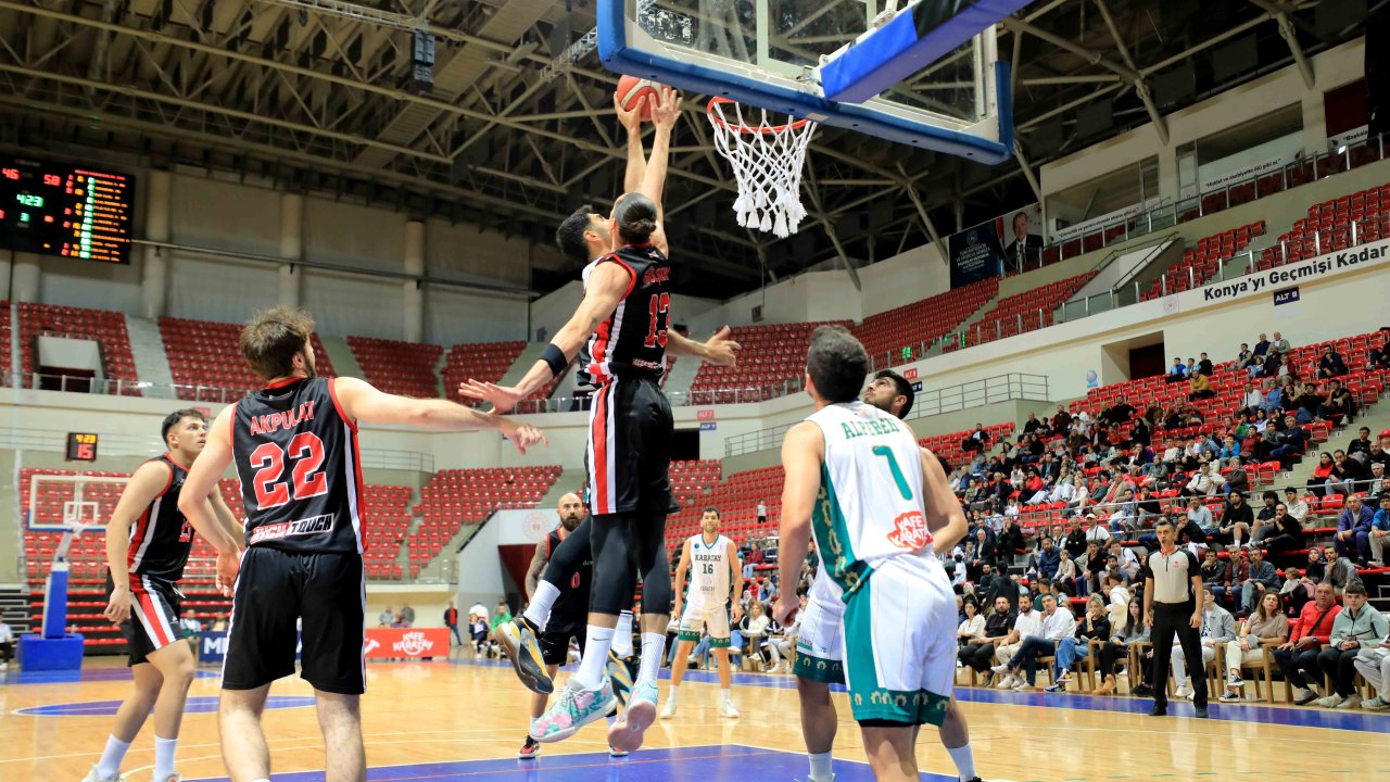 Karatay Belediyespor basketbolda play-off biletini kaptı