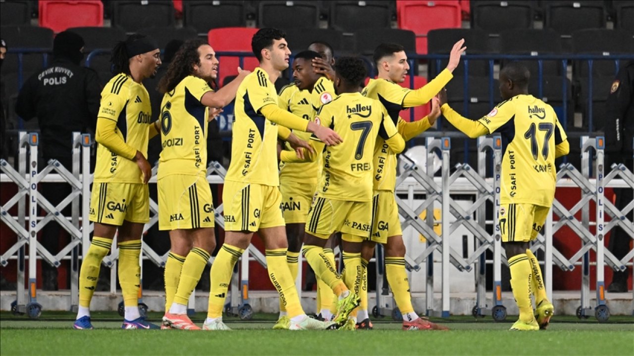 Fenerbahçe Gaziantep'te 4 köşe