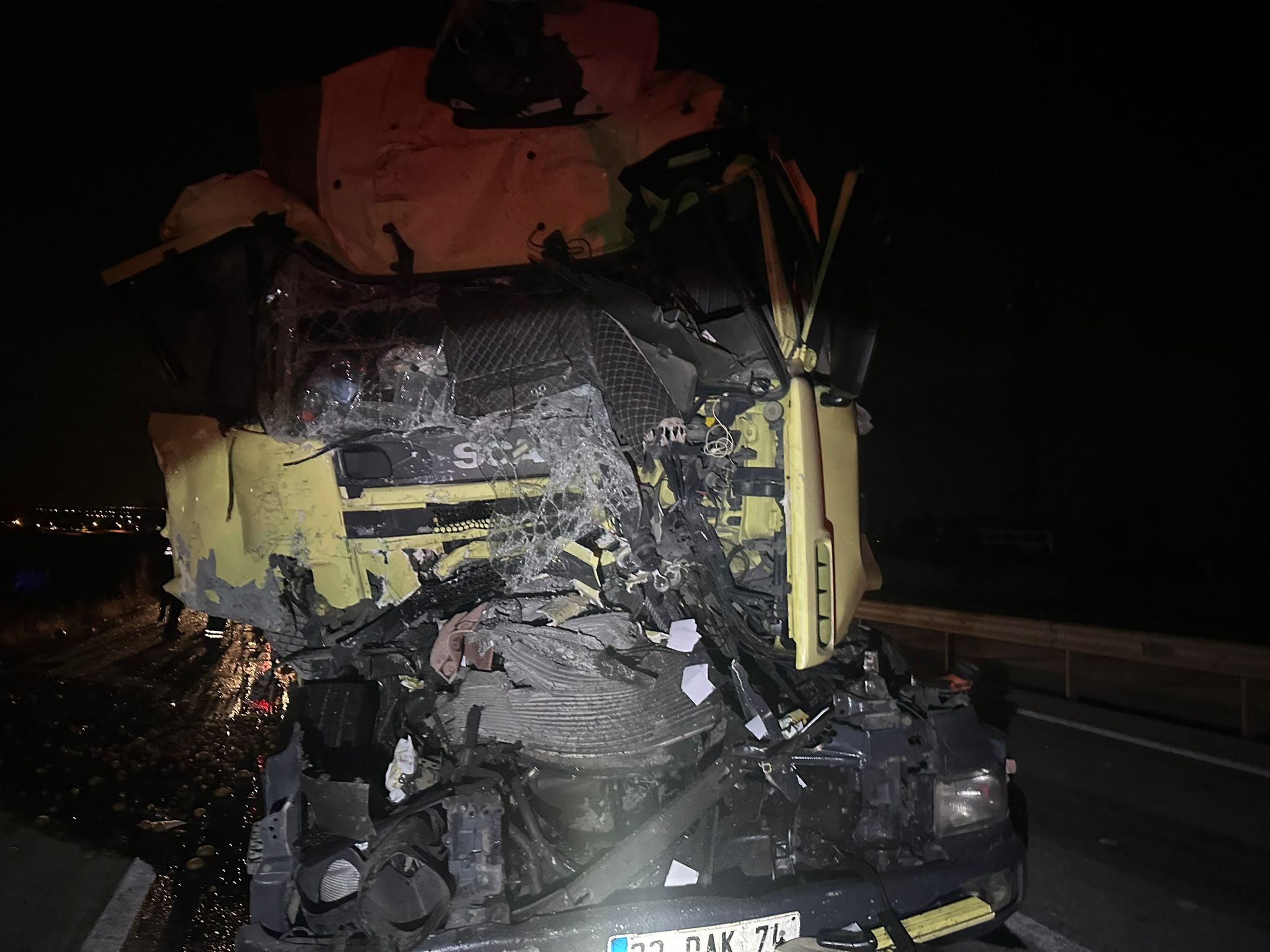 Konya'da iki TIR çarpıştı: 1 yaralı