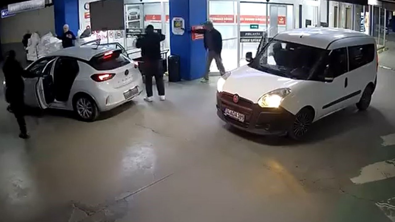 İstanbul'da Kuyumcukent'te film gibi soygun! Desteyle değil çuvalla götürdüler!