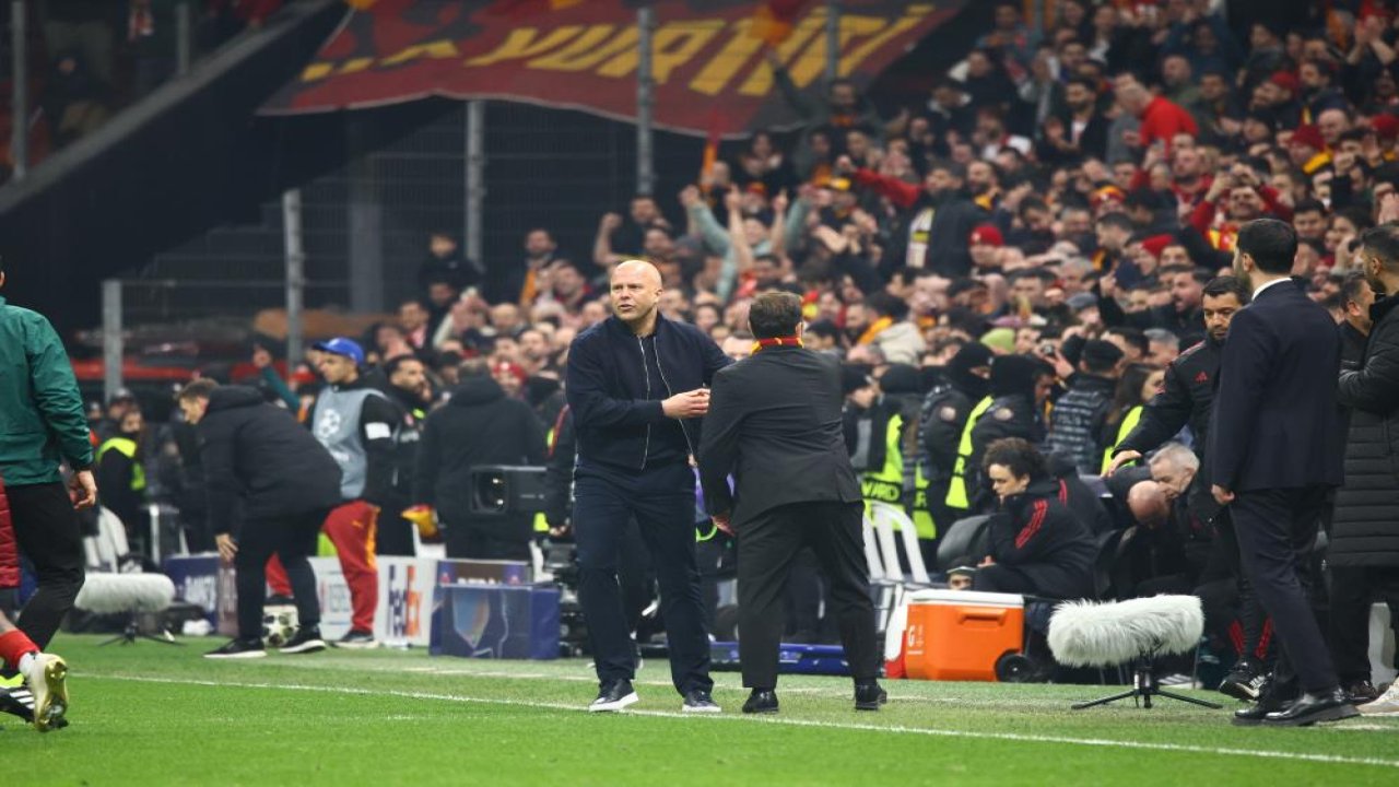 Liverpool'da teknik patron Arne Slot'dan Galatasaray açıklaması