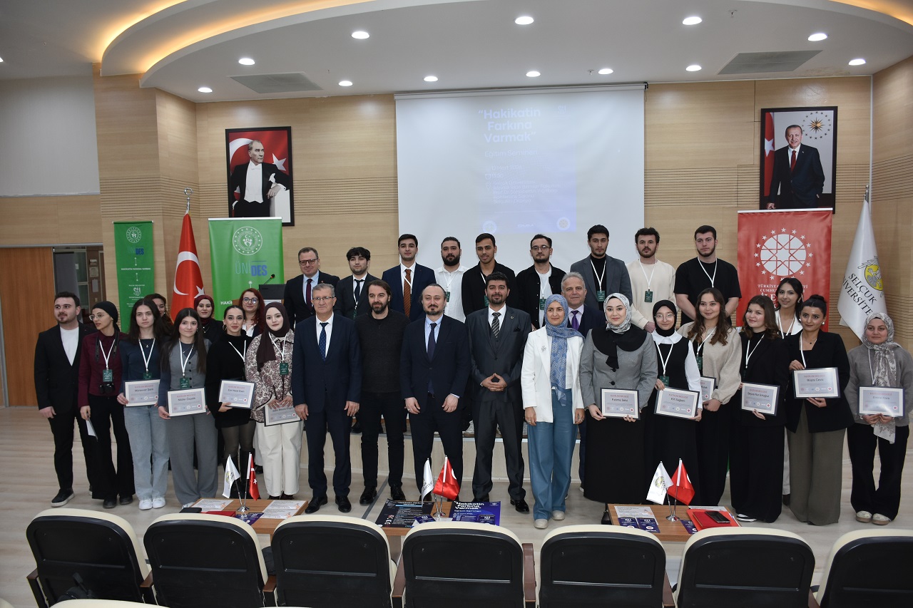 Konya'da yalan haberle mücadele anlatıldı