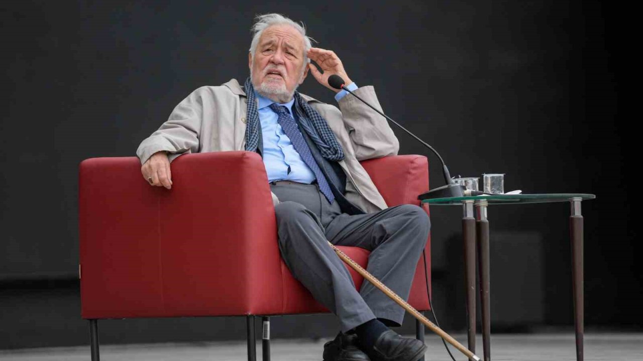 Tarihçi Prof. Dr. İlber Ortaylı hayatını kaybetti