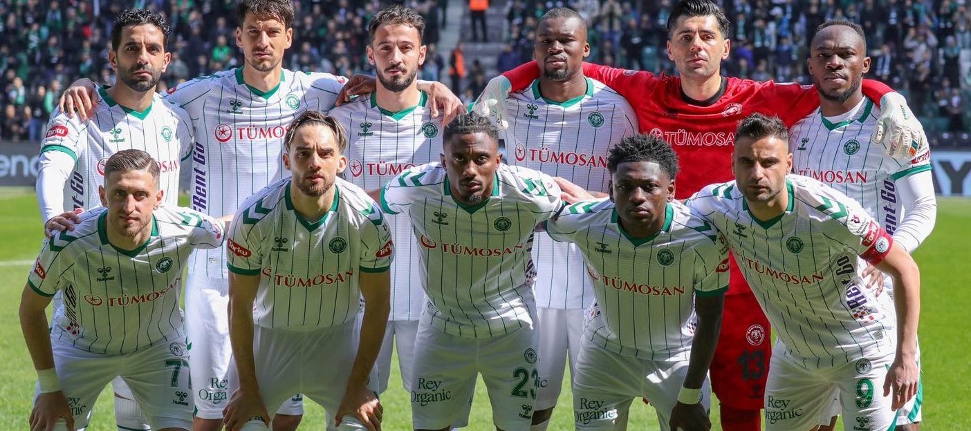 Konyasporlu taraftarlar 'bayram' hediyesi istiyor