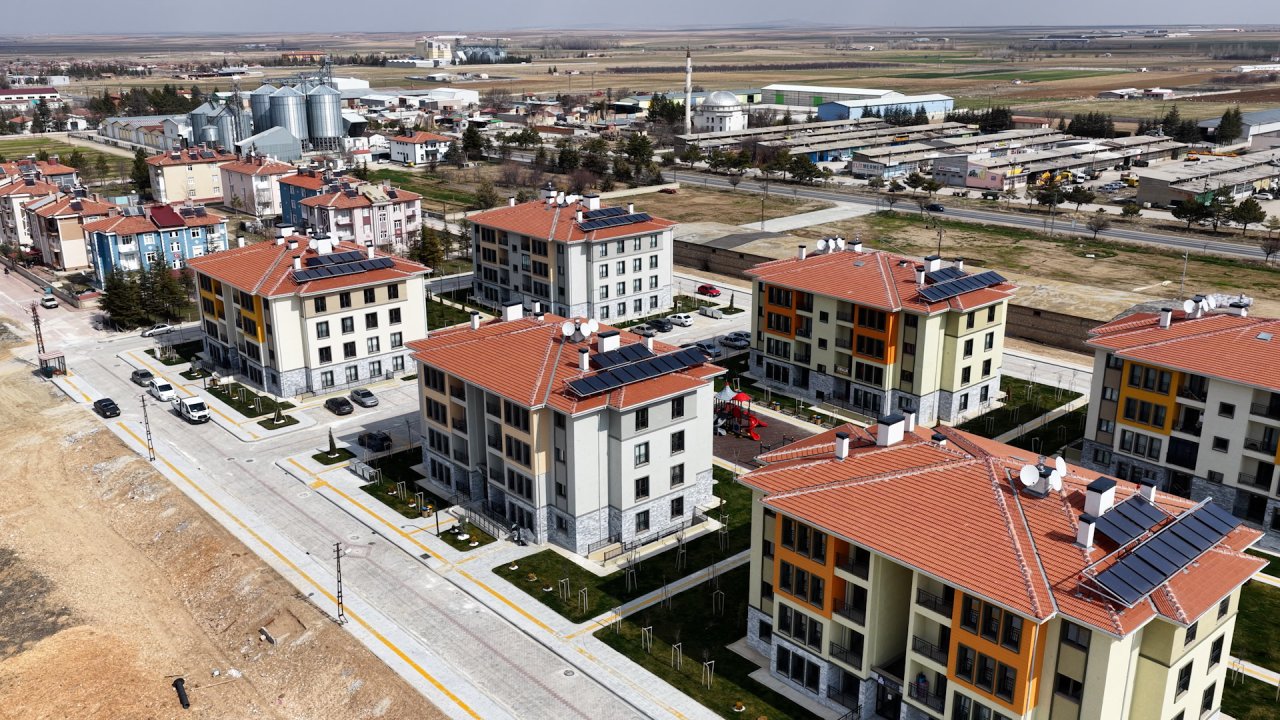 Konya’da ilk evim heyecanı! Bakan Kurum paylaştı