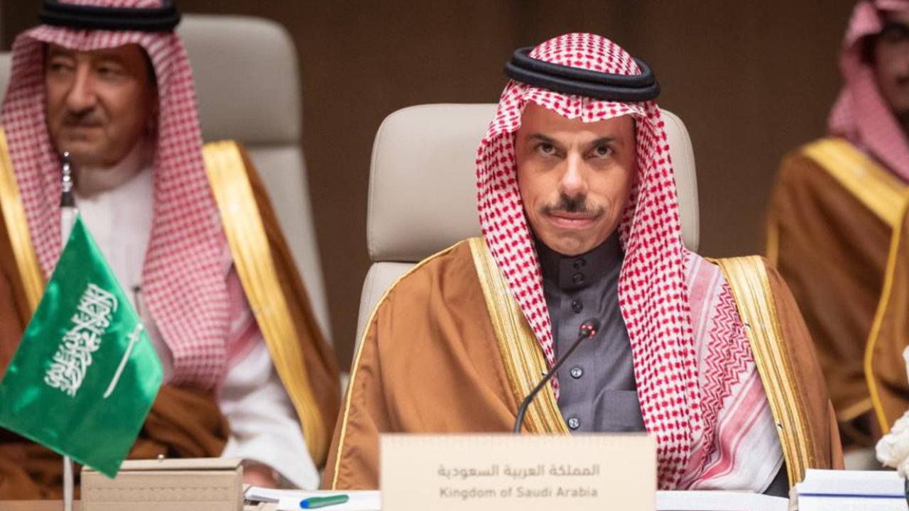 Suudi Arabistan’dan İran’a uyarı!